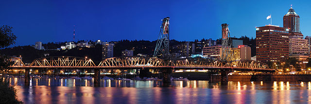 Hawthorne Bridge Over the Williamette River in Portland
